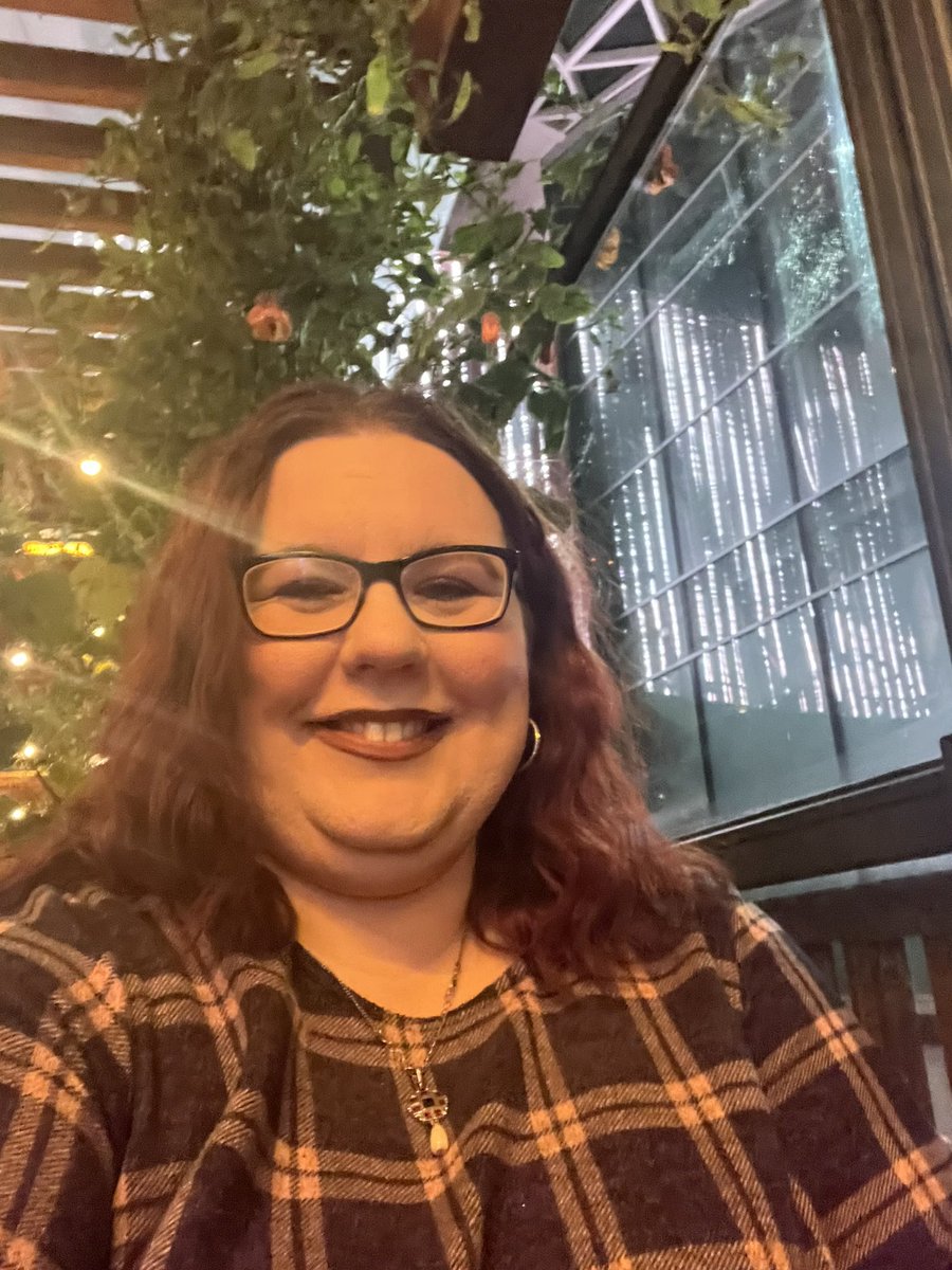 helenprice82's tweet photo. Loving @flatironsteak restaurant it is fabulous and the food is nice and yes I’m having a cheeky cocktail too #theironsteak #nightout #london #westfields #londongirl #highyrecommended https://t.co/7EFUP43xLd