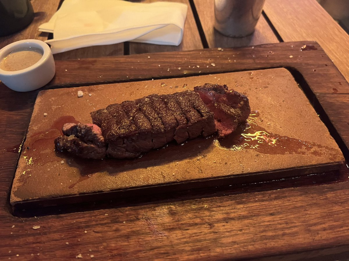 helenprice82's tweet photo. Loving @flatironsteak restaurant it is fabulous and the food is nice and yes I’m having a cheeky cocktail too #theironsteak #nightout #london #westfields #londongirl #highyrecommended https://t.co/7EFUP43xLd