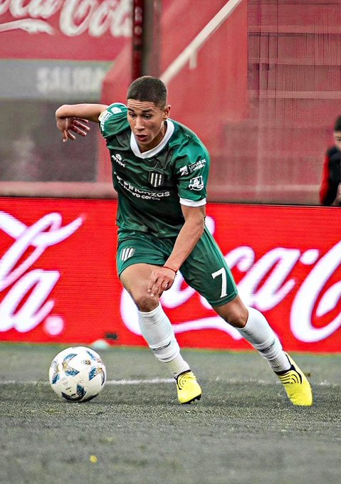 scoutsula's tweet photo. 🇦🇷 Geronimo Rivera [20y, PE - Banfield].

Fez a sua estreia na equipe profissional nessa temporada. contabilizou 23 partidas, mas sendo titular em apenas uma. é uma promessa que ainda está sendo lapidada. vale muito a pena observar. https://t.co/EN9sZ9RlhX