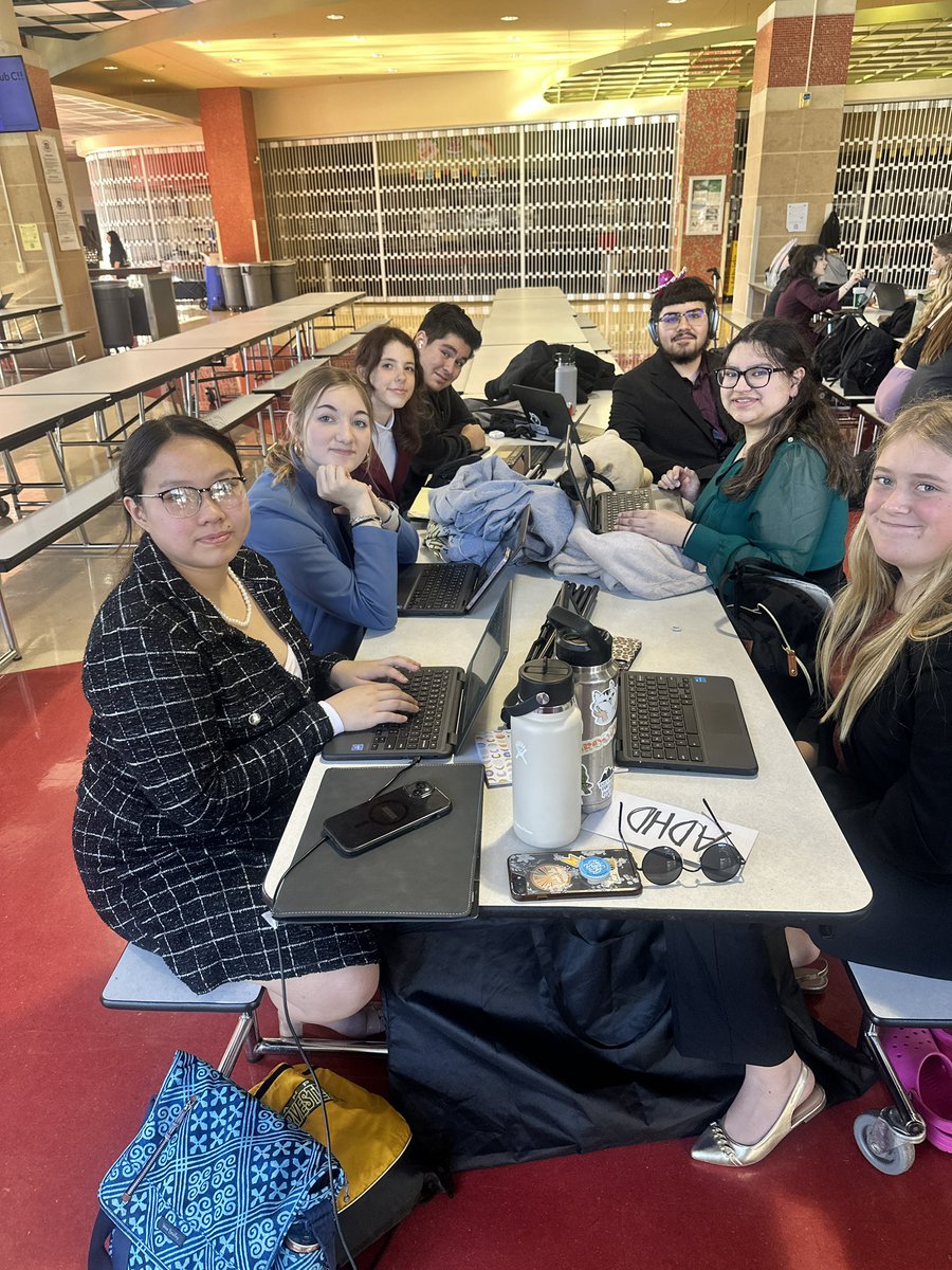 PHSDB8's tweet photo. PHSDB8 traveled all the way to San Antonio to take on the best in the state at Winston Churchill @WCHSDebate ready for a great tournament weekend! #goldcollector #harvestingsuccess https://t.co/uMgw9hircu