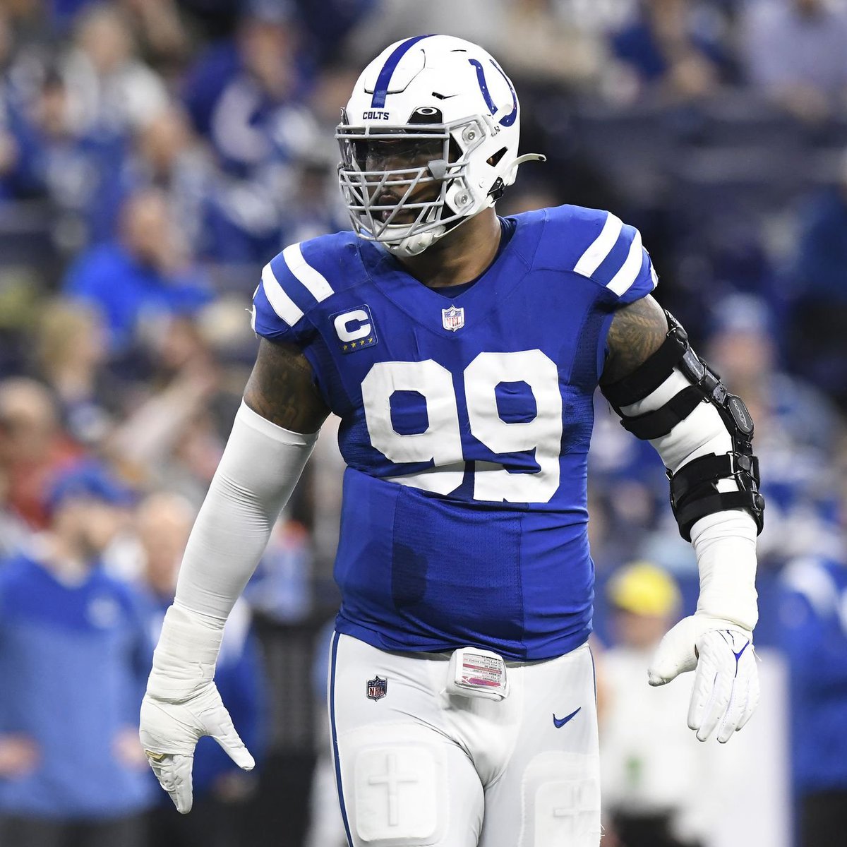 Wait a minute---THIS MAN <a href="/DeForestBuckner/">DeForest Buckner</a> wasn't picked as a starter for the PRO BOWL???