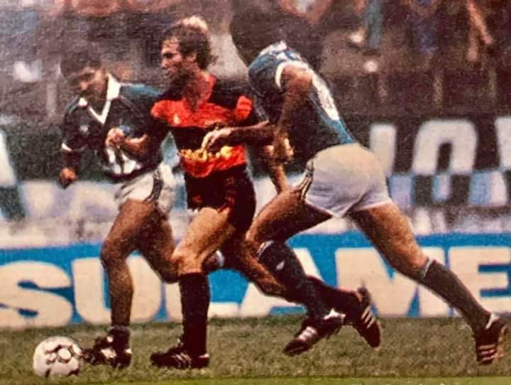 mourasport's tweet photo. Sport Recife x Guarani em 1987. Ricardo Rocha, Ribamar e Boiadeiro.
#sportrecife #guarani #ricardorocha #ribamar #boiadeiro #mourasport https://t.co/P5a14OdOO2
