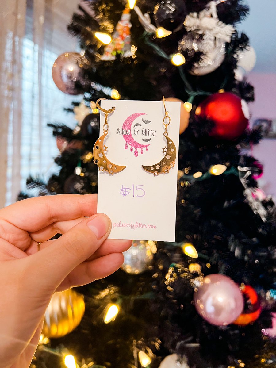 meownikaa's tweet photo. i just added 12 earrings to the website!!!

ONLY ONE OF EACH !!!! ✨ https://t.co/9W4JSqWDkY
