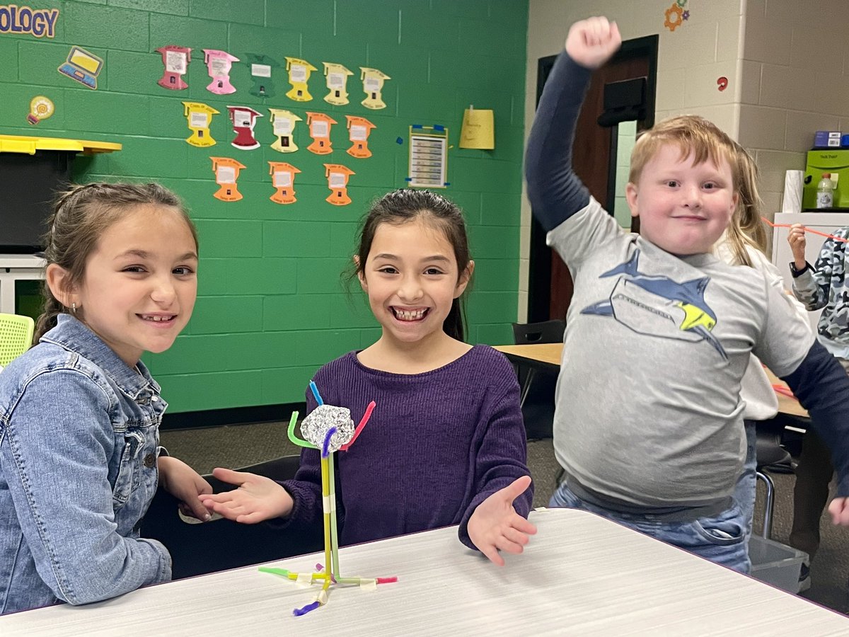 therodclass's tweet photo. Today in STEM, 2nd graders welcomed 2024 by engineering a structure to hold their New Year’s ball in the air. Their goal was to keep the ball in the air without the structure falling. #WeAreLakeshore #STEM https://t.co/dbddUPfb1K
