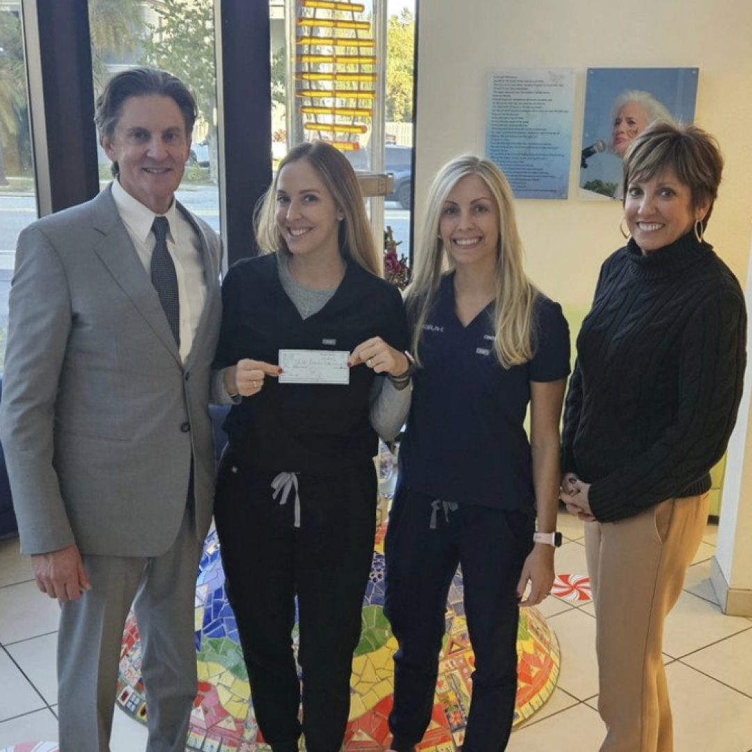 ABFCSorg's tweet photo. ABFCS surgeon round-up...

1. Dr. Kelsey Roelofs
2. Dr. John Fezza of @CFSsarasota
3. @KhorasaniMD
4. @WilliamPMackMD https://t.co/qFdBdbOngX