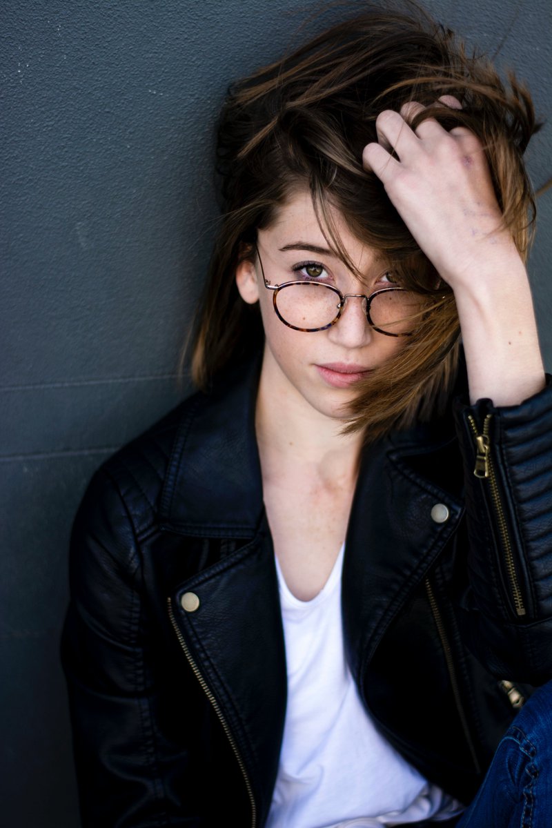 CmxSw's tweet image. Digital Marketer | Digital Real Estate | Web Designer | Political/Social Scientist