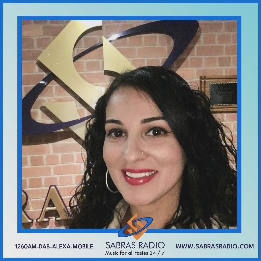 Pam Sidhu (@pam_sidhu) on Twitter photo Oh how i’ve missed playing my desi tunes! Catch me Saturday mornings with the Filmi Access show at <a href="/SabrasRadio/">Sabras Radio</a>. Tune in globally on the Sabras Radio app, 1260am in Leicester & now in Birmingham on DAB digital multiplex North and South.
#bollywood #filmiaccess #bhangra #music Oh how i’ve missed playing my desi tunes! Catch me Saturday mornings with the Filmi Access show at <a href="/SabrasRadio/">Sabras Radio</a>. Tune in globally on the Sabras Radio app, 1260am in Leicester & now in Birmingham on DAB digital multiplex North and South.
#bollywood #filmiaccess #bhangra #music