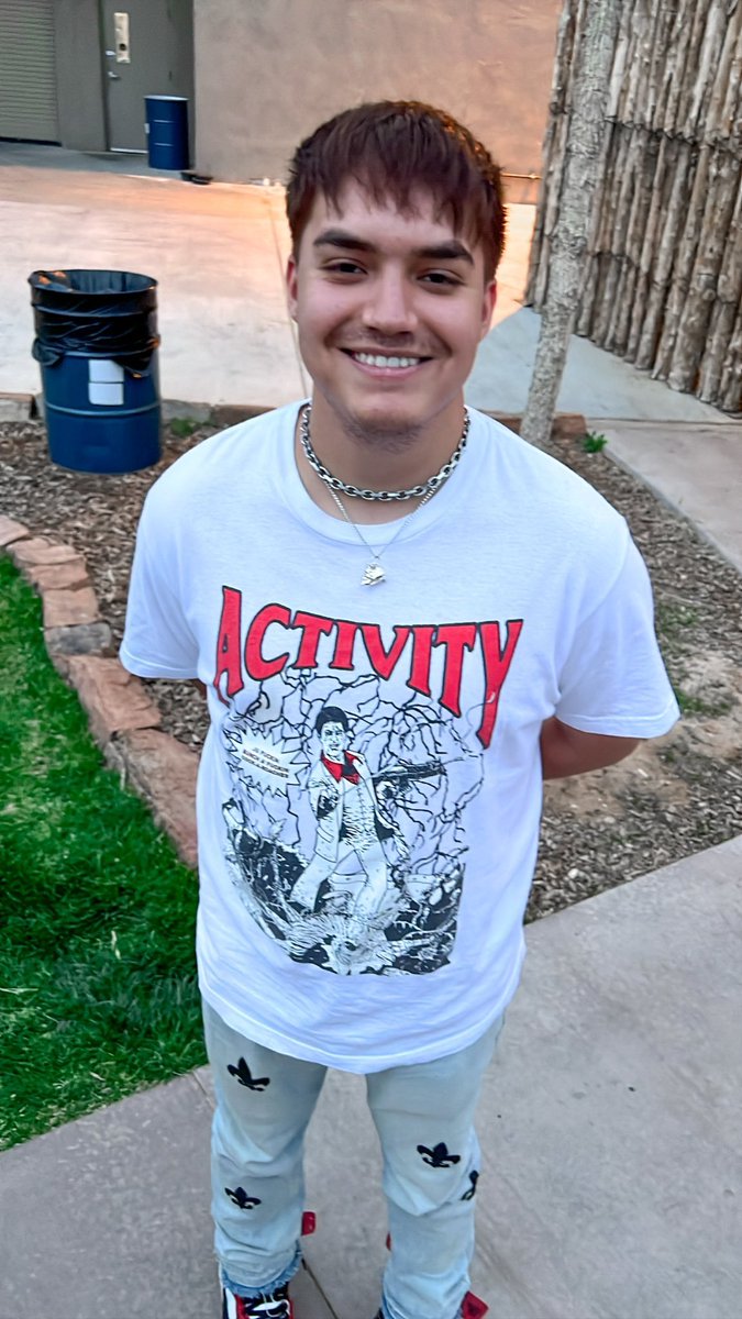 zinthoss's tweet photo. SWIFTIES!

#TaylorSwift Superfan @SantiApodaca1 is only 20 followers away from 500! 🤩 

We need to get that number together quickly! Retweet this to get him there! ❤️ #TaylorSwiftTheErasTour #Swiftie #Swifties #TaylorSwift #TheErasTour #TaylorSwiftErasTour #TStheErasTour https://t.co/HNxz48MY0i