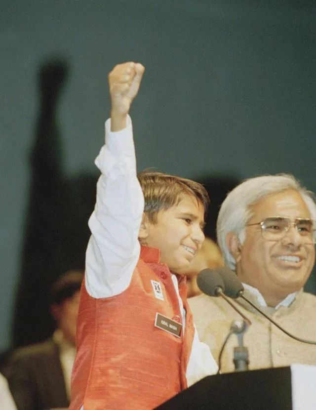 fasc1nate's tweet image. 12-year-old anti-child labor speaker Iqbal Masih from Pakistan, who was forced into slave labor at a carpet factory at age 4, jubilates as he is introduced as one of five recipients to receive a Reebok Human Rights Award, Dec. 7, 1994, in Boston. He was murdered 4 months later.