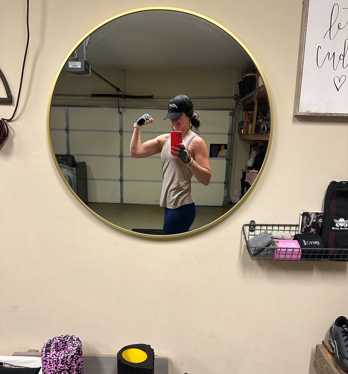 VentiRunner's tweet photo. Happy FIRST #FlexFriday of 2024!!! December was a complete wash for me, but I am okay with that. Ready to dream big and chase even bigger goals this year. 
@MyPeakChallenge @Passion8Peakers @RoadtripPeakers @SamHeughan https://t.co/NWbJECpoZx