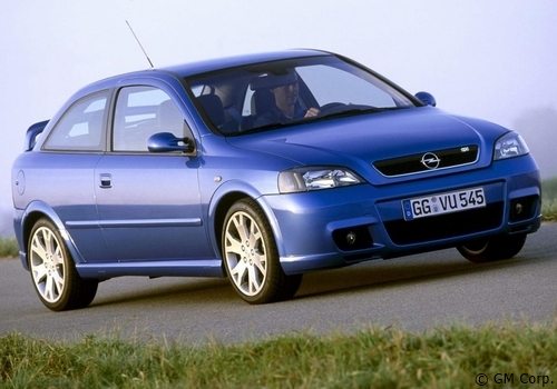 Blogsf11's tweet image. ESPECTACULAR 
Estoy comparando el Opel Astra g opc2 con el alfa romeo 147 GTA y a nivel números el alfa romeo es superior no mucho pero lo es, pero hay 2 circuitos en las que han corrido los dos coches 

Top gear circuit 
Alfa: 1:35.60
Opel: 1:33.00