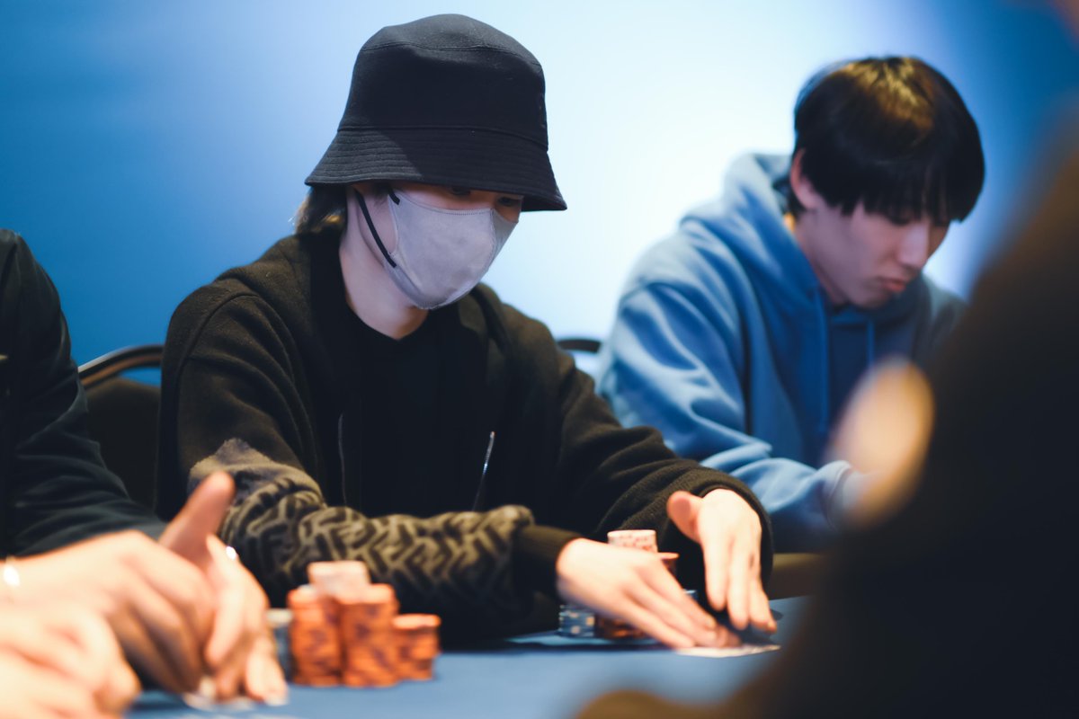 japanopenpoker's tweet photo. 【NLH Hyper】

2位 KASHIWABARA Masato様、3位 Yusuke様
4位 AOKI Yuta様、5位 Hihara様

入賞おめでとうございます✨

#JOPT https://t.co/vN9JWYpUyf