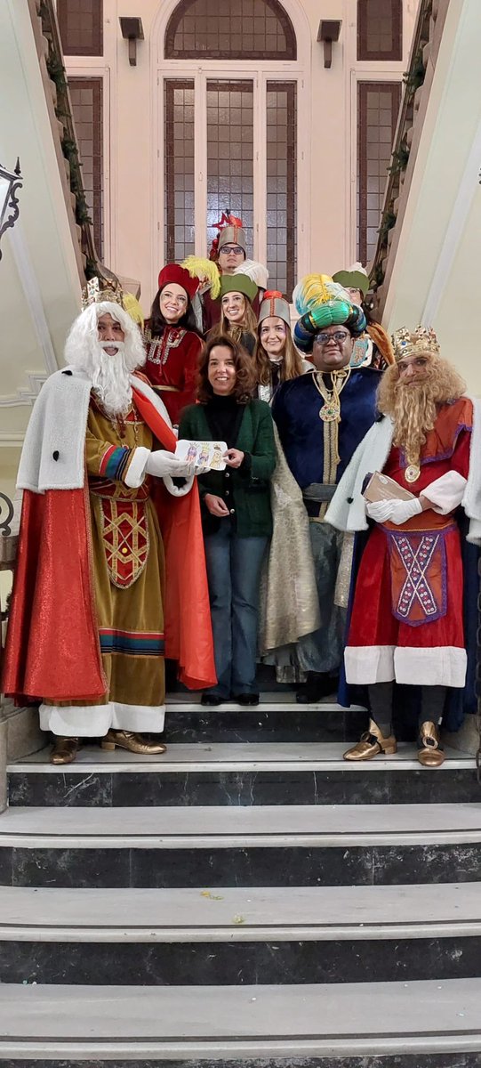 GrupoPPMadrid's tweet photo. Y por último, nuestros concejales han prometido a los Reyes Magos que vamos a seguir trabajando para mejorar la vida de los madrileños, dándoles los mejores servicios para que sigan siendo la estrella que nos guía.
@GomezAngulo #AngelRamos @Mtnezparamo @engra9 @AlvaroGLopez #AndreaLevy