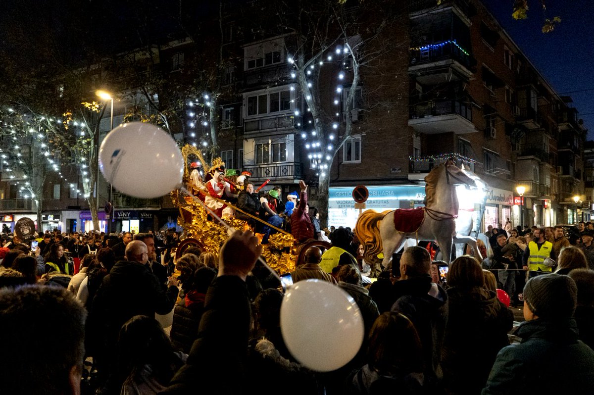 GrupoPPMadrid's tweet photo. Y por último, nuestros concejales han prometido a los Reyes Magos que vamos a seguir trabajando para mejorar la vida de los madrileños, dándoles los mejores servicios para que sigan siendo la estrella que nos guía.
@GomezAngulo #AngelRamos @Mtnezparamo @engra9 @AlvaroGLopez #AndreaLevy