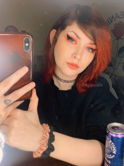 in these coming years many things will change but the way i feel will remain the same 🧡✨ https://t.c