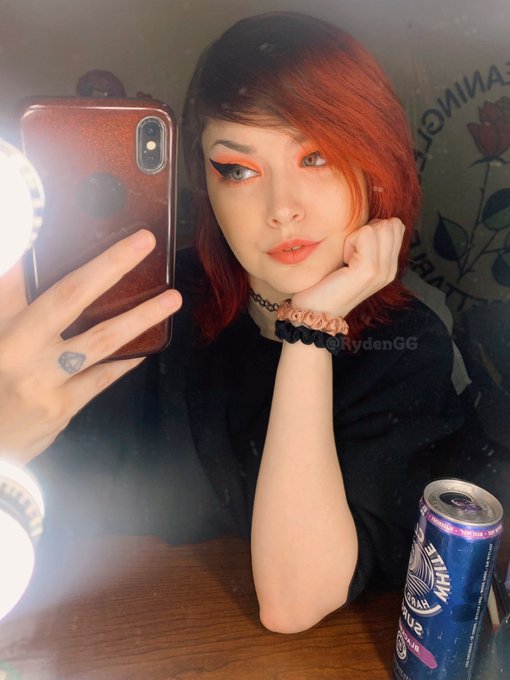 in these coming years many things will change but the way i feel will remain the same 🧡✨ https://t.c