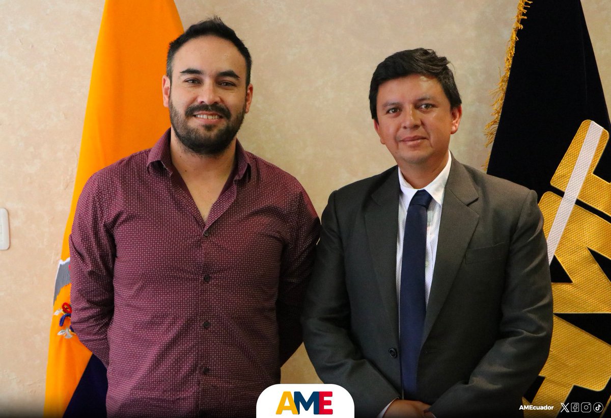 AMEcuador's tweet photo. ¡Somos una #AME de puertas abiertas!

Director Ejecutivo (e), Leonel Chica, recibió la visita del alcalde de Sevilla de Oro, Byron Rubio y brindó asistencia técnica para el fortalecimiento institucional del cantón, a través de los servicios que ofrece #AME a sus asociados del 🇪🇨. https://t.co/8MxOYiX081