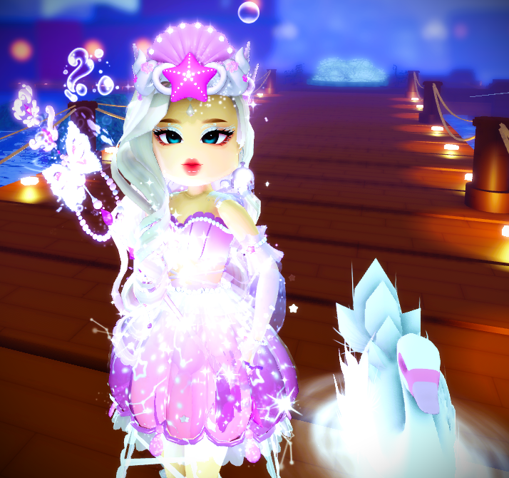 PermaRoyalehigh's tweet photo. 🧜‍♀️ Absolutely loving this new set by @PlayRK2 it is so ethereal im going insane haha 🧜‍♀️
#ROYALTYKINGDOM2 
#rk2
#RK2
#jellyfish
#robloxart https://t.co/MqQCphWaE2