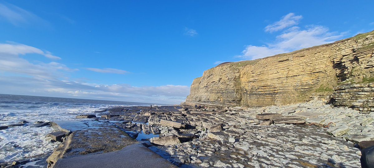 CTywydd's tweet photo. Another great day showing my Californian guest around a small corner of Wales 🏴󠁧󠁢󠁷󠁬󠁳󠁿🇺🇲😎 Ogmore, Dunraven Bay, Castell Coch, Cardiff Castle, national museum of Wales &amp; fabulous food at Bearded Taco, Cardiff Market! Thank you also to @Parador_44 #bespoke #guided #guest @visitwales https://t.co/jNSMlkua2p