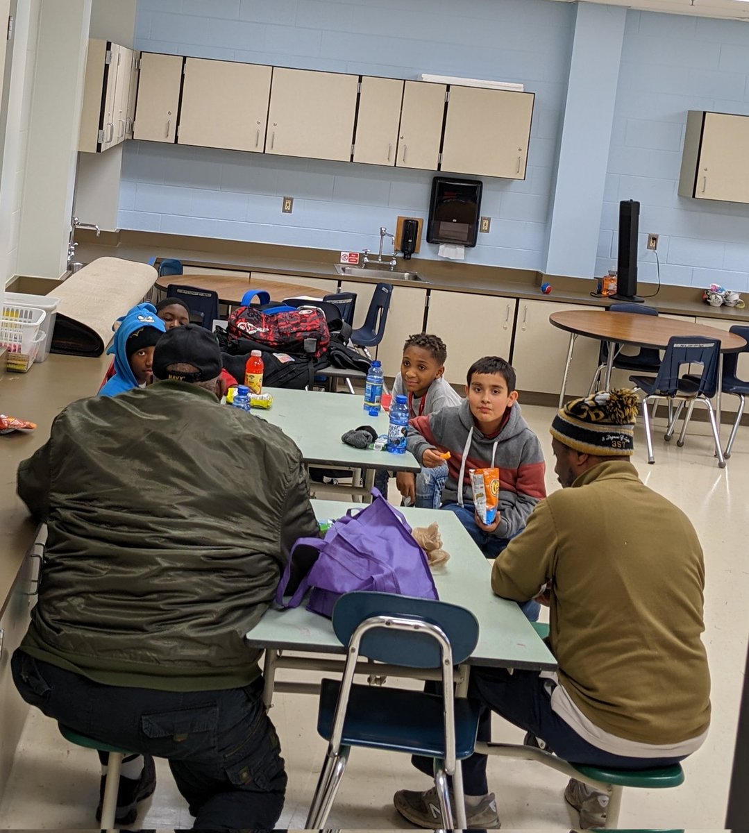 lpes_smcps's tweet photo. Our "Young Leadership Club", led by Mr. Belcher and Mr. Scroggins, meet Thursdays after school. 💪🏽💯 https://t.co/dl1fkvybwh