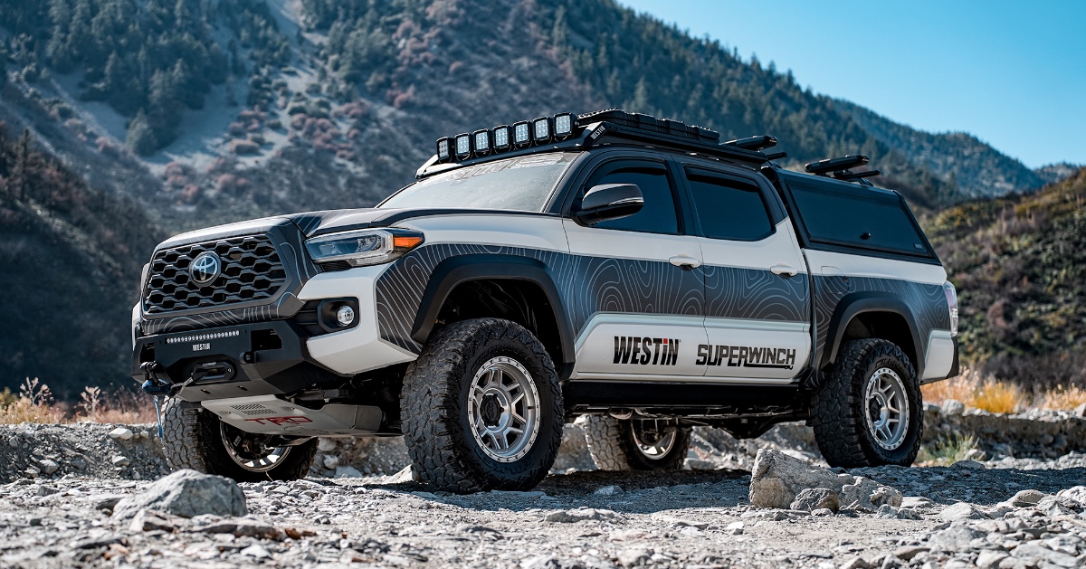 Got the @westinautomotive @superwinch 3rd gen Tacoma sitting right with our Machined R40 Trooper.

#reikawheels #r40trooper #toyota #toyotatacoma #westinautomotive #superwinch #3rdgentacoma #wheels