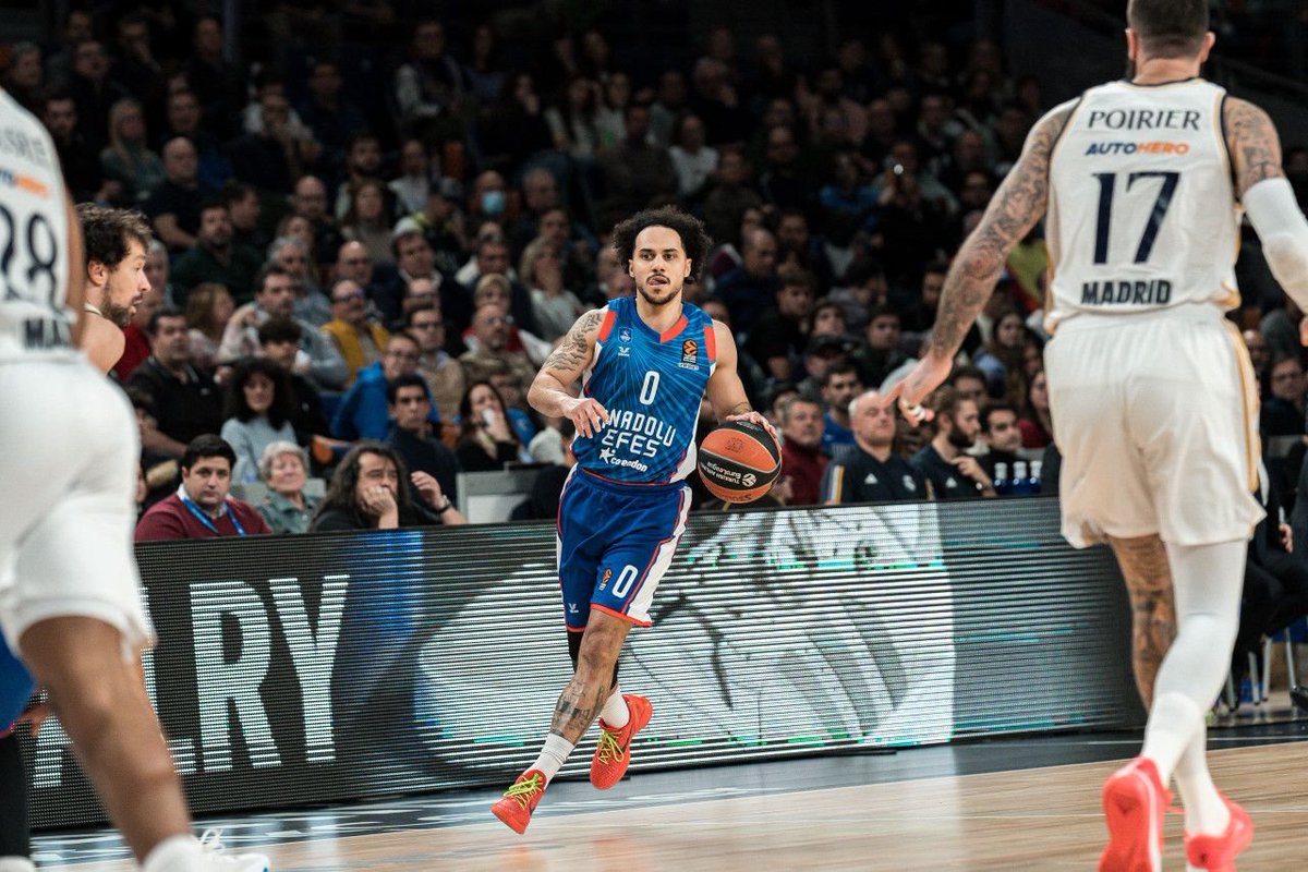 ilariaat's tweet photo. Real Madrid - Anadolu EFES in books:
- match with the most points scored in modern Euroleague. Prev records: 123 points Maccabi 04 Pana 07.
- most overtime in history: 4
- most minutes played by pls: 53 min Larkin and 52 Pleiss, and 7 total players over 45.
#alltimerecords https://t.co/q9CNaS69oA