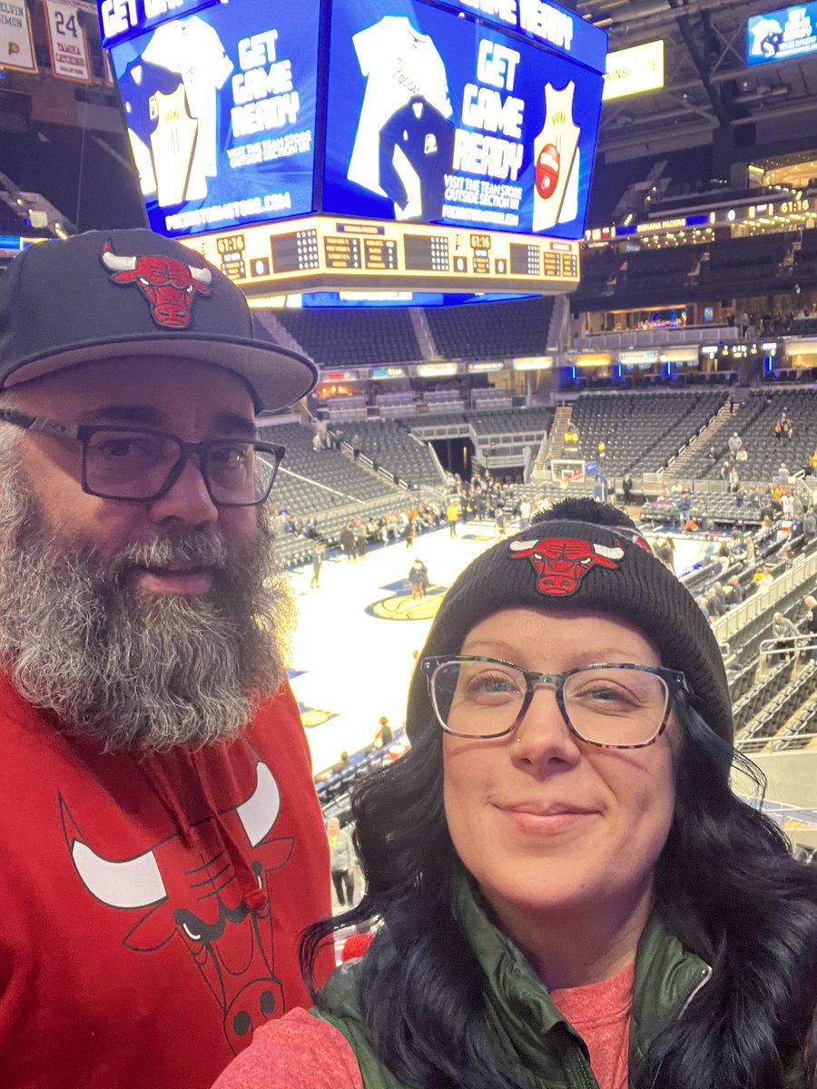 slyn27's tweet photo. #pacersgamenight https://t.co/b1BltvXI6b