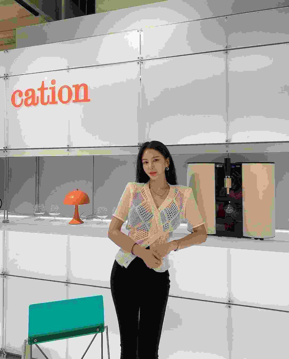 We played matching games and sampled homebrewed craft beers suitable for my Beer MBTI test in this beautiful and funky pop-up store, and there was just so much deliciousness to be had.