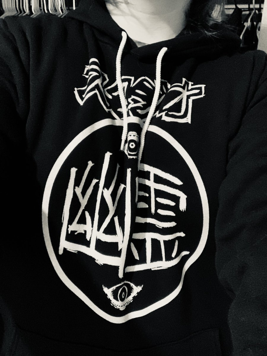 LyraHorrorz's tweet photo. Stylin’ AND cozy- and you can be too! Just head on over to https://t.co/KJRcBRlf0z to snag one of these fantastically soft Studio Yūrei hoodies TODAY! Our very own @Maliw4n2015 can vouch for how soft and high quality this thing is! I’ve never had a better hoodie! https://t.co/6MurVb05Se
