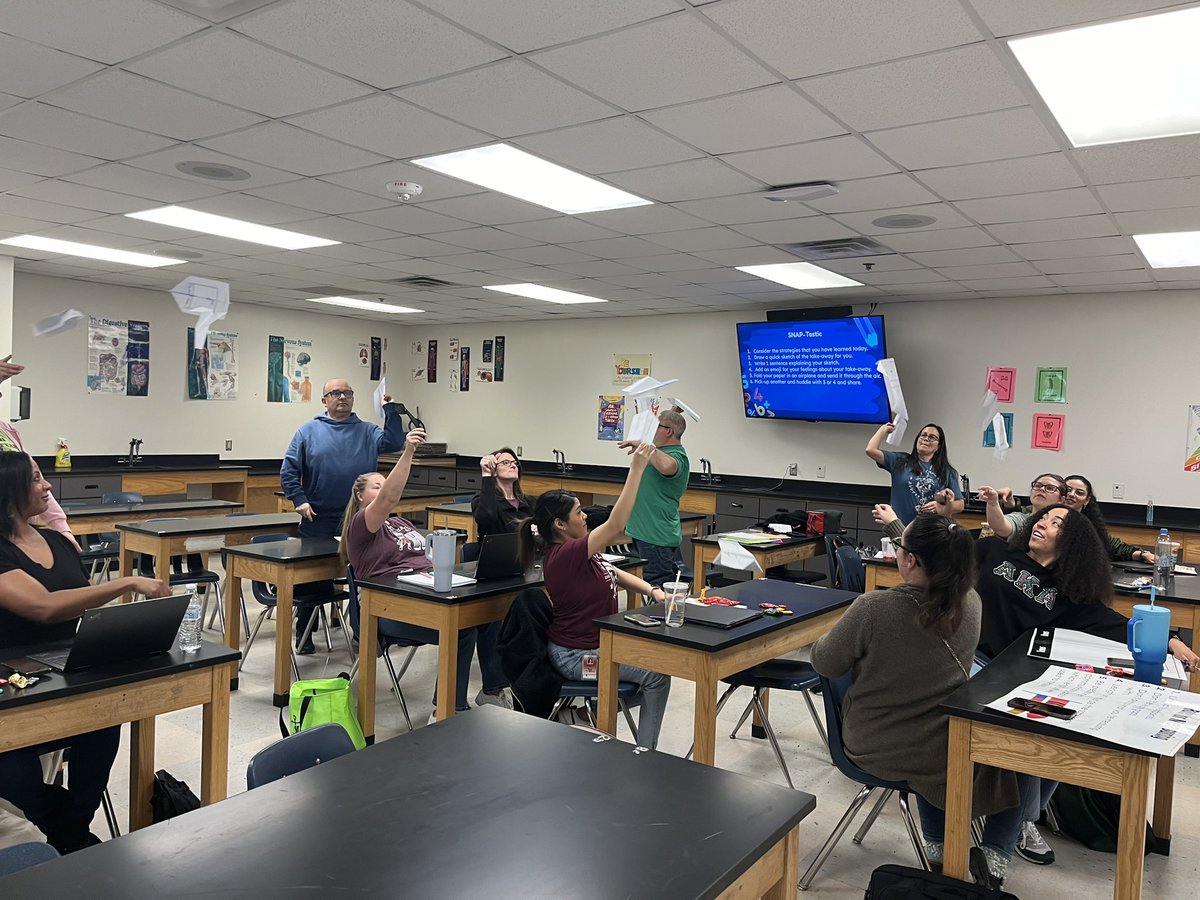 Carianne Rapp tweet media