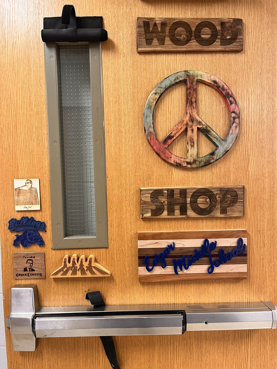 klemerich's tweet photo. Look what our students are busy designing and cutting in Mr. Tay’s class on our @glowforge, thanks to a grant from the @MEF_08840! #MetuchenSTEM @MSD_Caputo @E_M_S_Principal @Neyda_Evans https://t.co/tRR6wi2sTv