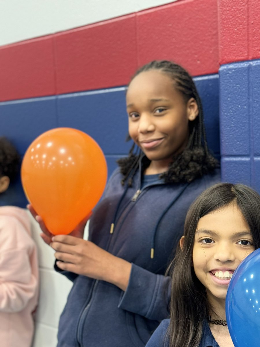 Miller Int Children Interacting After School tweet media