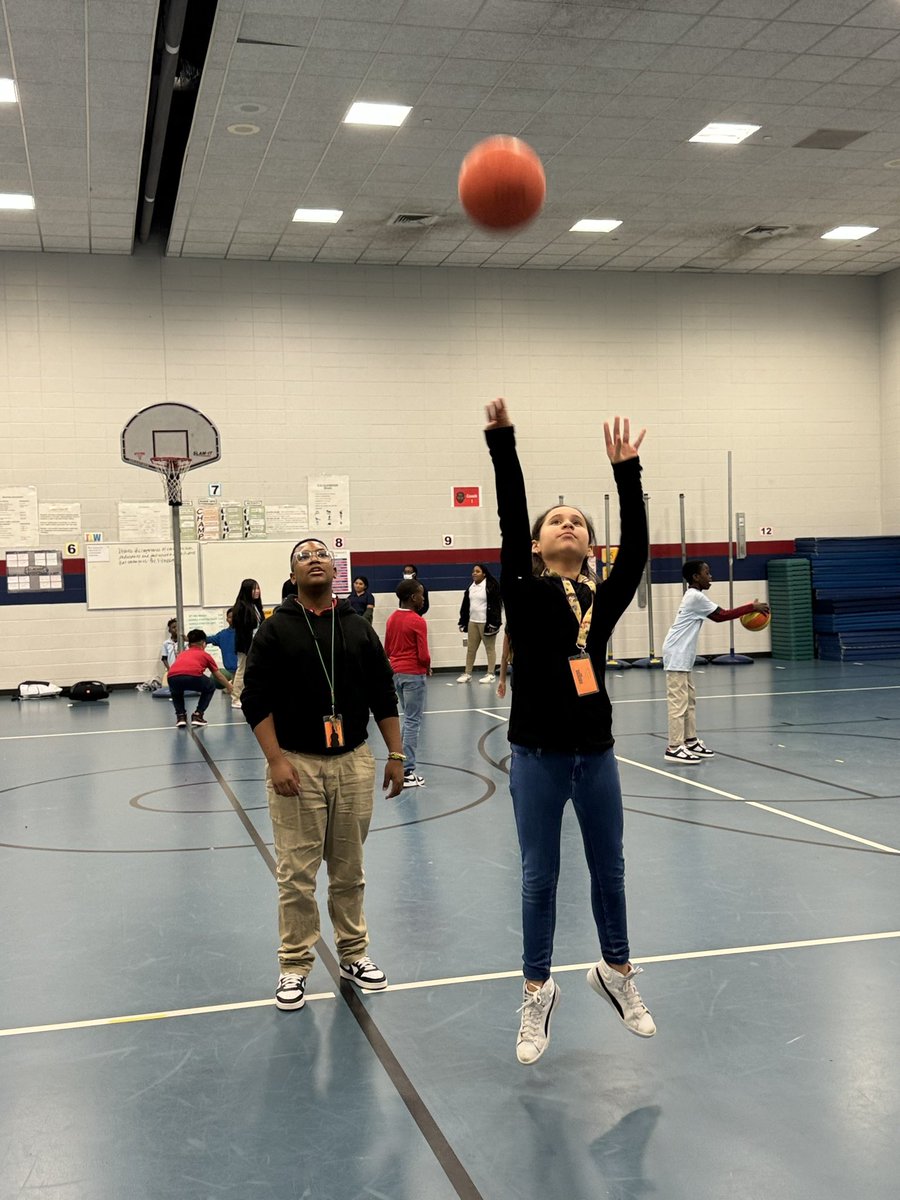 Miller Int Children Interacting After School tweet media