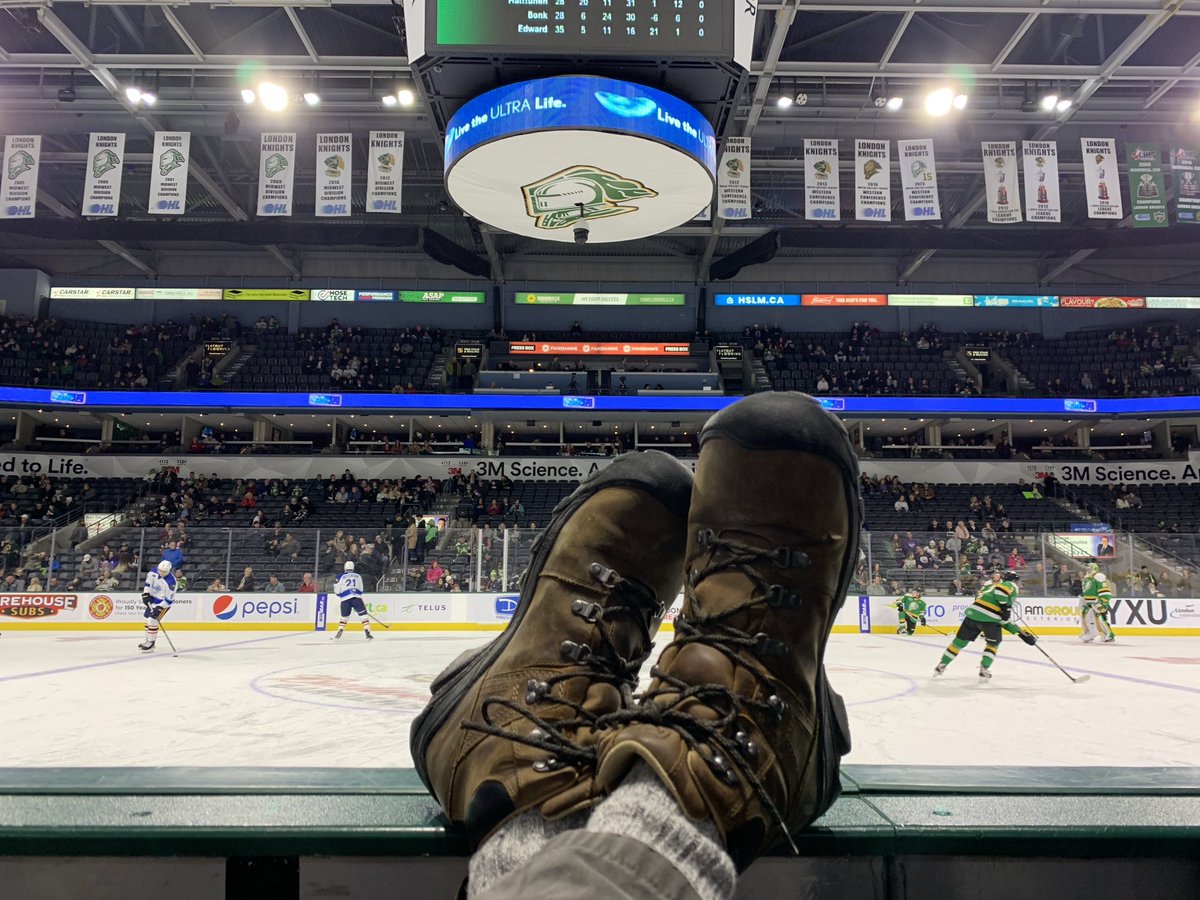 Assuming the position, best seats in the house ⁦@BudGardens⁩ for ⁦@LondonKnights⁩ hosting ⁦@barriecoltsOHL⁩