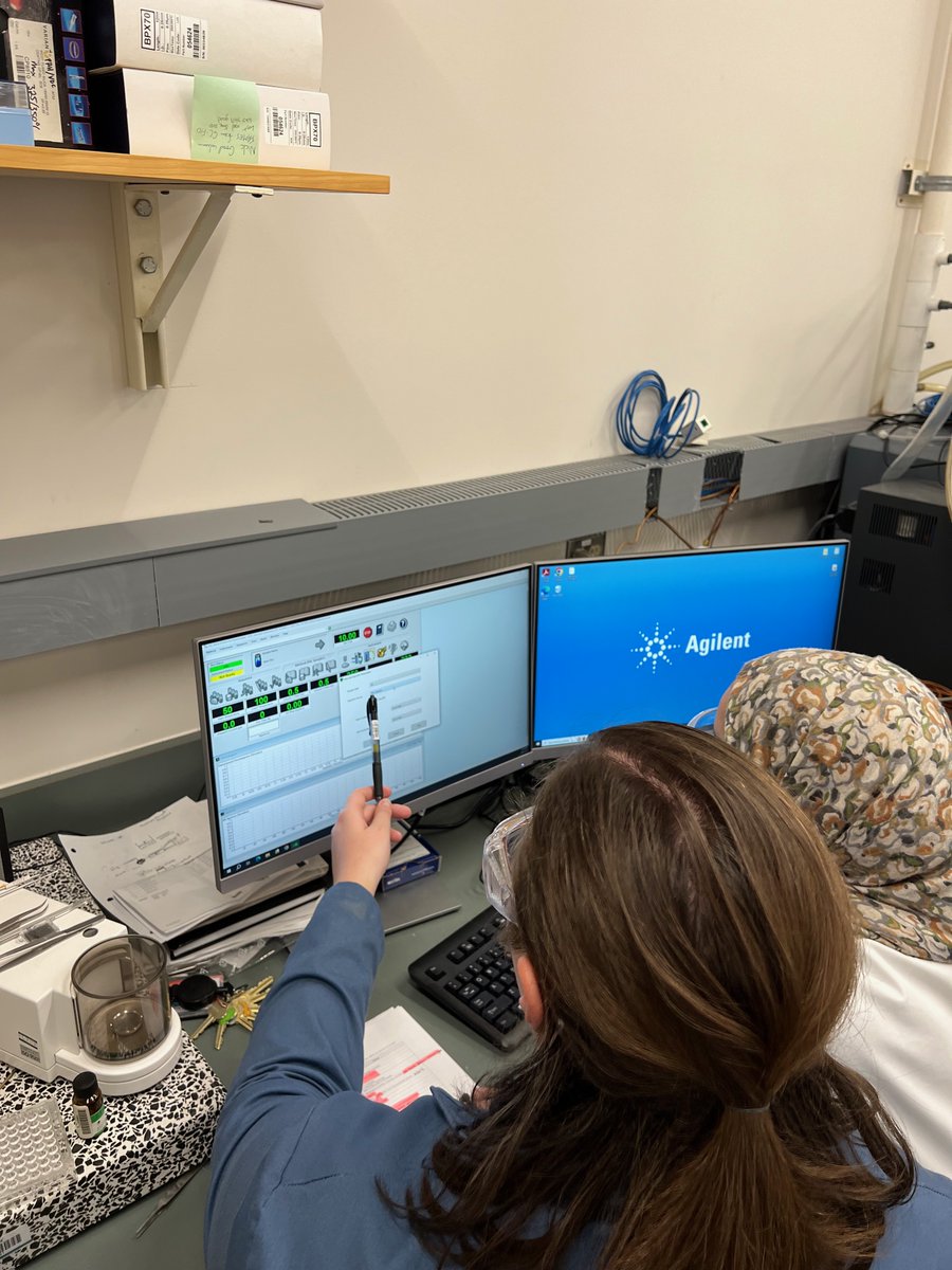Learning in action! Mya, our lab guru, is currently teaching Leila the ins and outs of our GC and its software. Exciting to see the transfer of expertise and the growth of our future chemists! #thisisUNBC #LabLife