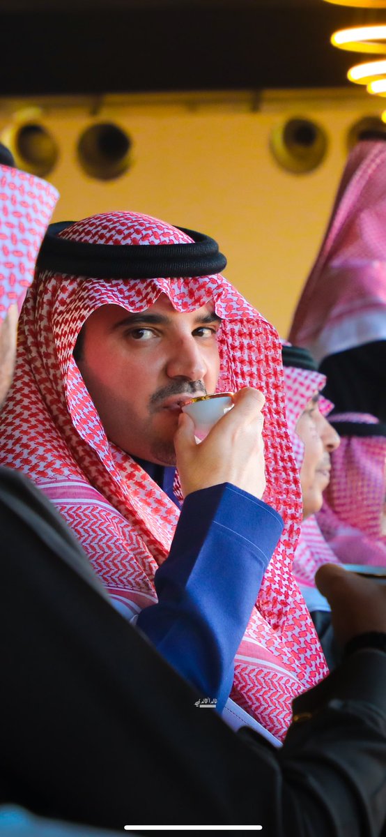 alkhaldi146's tweet photo. سمو سيدي وزير الداخلية ورئيس مجلس إدارة نادي الصقور السعودي خلال ختام #كأس_العلا_للصقور ، حفظه الله 
#العلا https://t.co/x3wvFcosB0