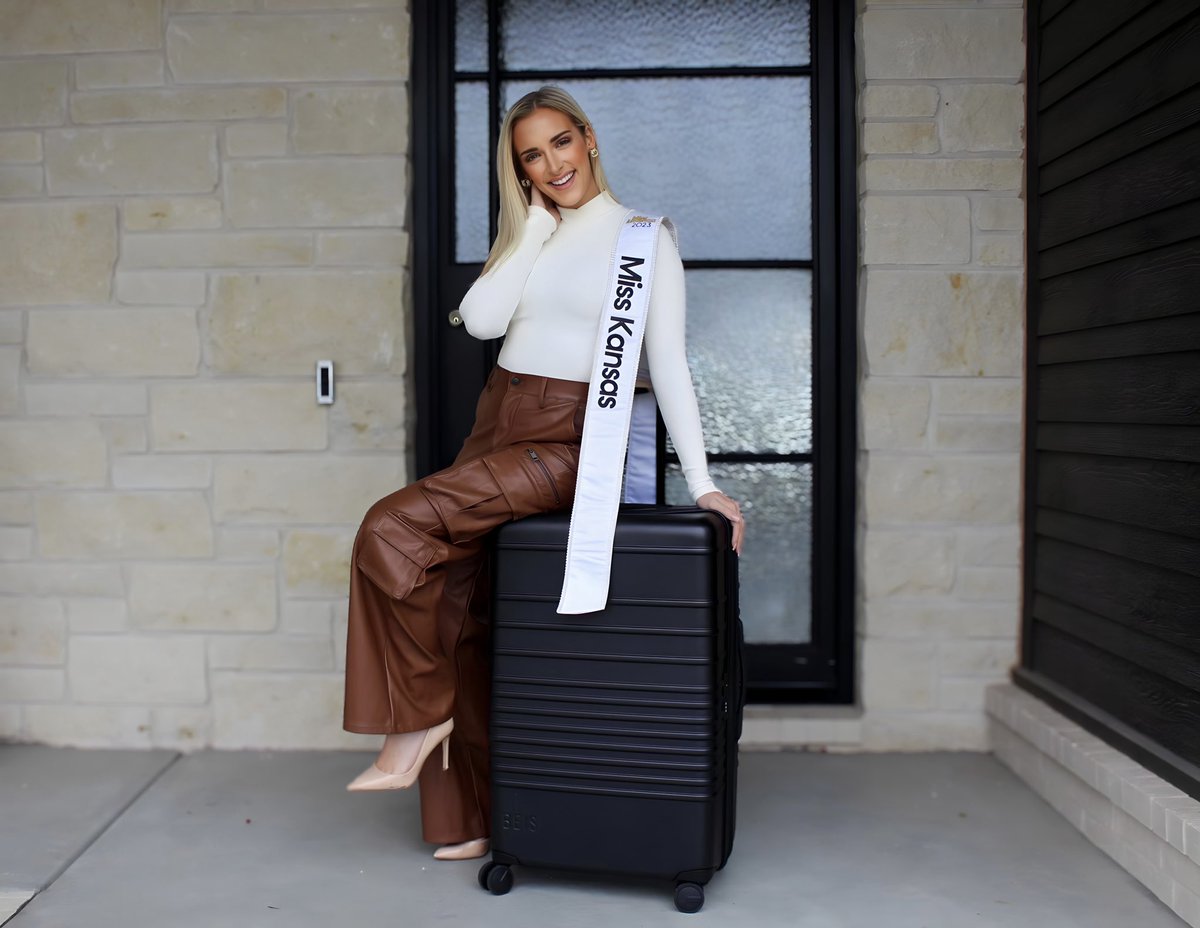 Miss Kansas tweet media