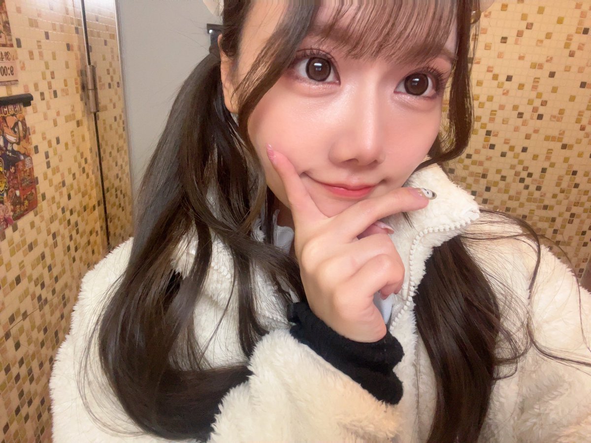 おはなつ〜🍊本日1月6日(土)
▶︎『#アポロ21富山店🚀』

抽選よりお手伝いしております🙌
この後開店〜お出迎え致します🤍　

⇨ドリンク🥤サービス
⇨軽食販売🌭
⇨延長営業⭐︎

14時〜はとも🍅ちゃんと交代🤝

本日もよろしくお願いします*ˊᵕˋ)੭