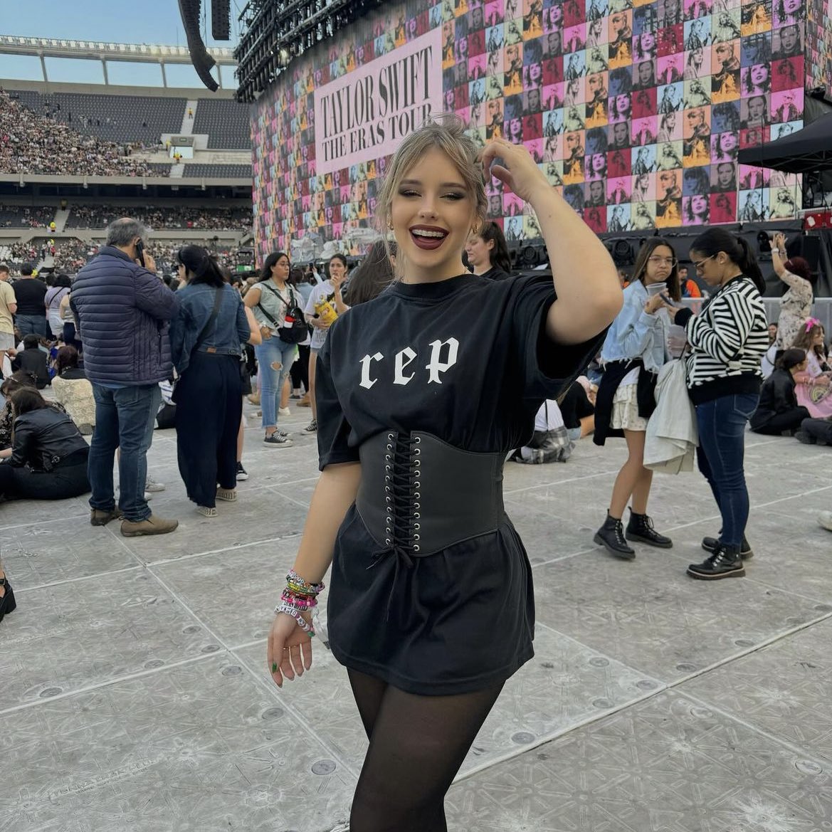 COTI DICIÉNDOLE A TAYLOR SWIFT DRAMÁTICA DESPUÉS DE IR AL SHOW CARETA DE MIERDDDDDD