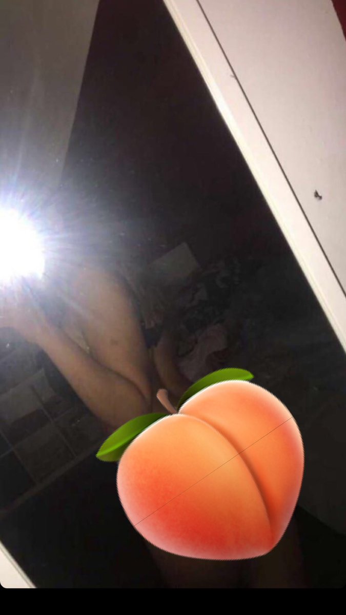 Sarah_nxde's tweet photo. Like et Rt ce post pour voir mon cul de chienne 🥰
(DM moi avec une preuve pour recevoir le cadeau) https://t.co/V5rKWnKO82