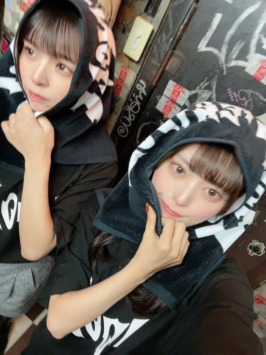 豆柴の大群　ナオ・オブ・ナオ　変顔パーカー　タワレコカフェ　オマケ ナオ・オブ・ナオ on X: 