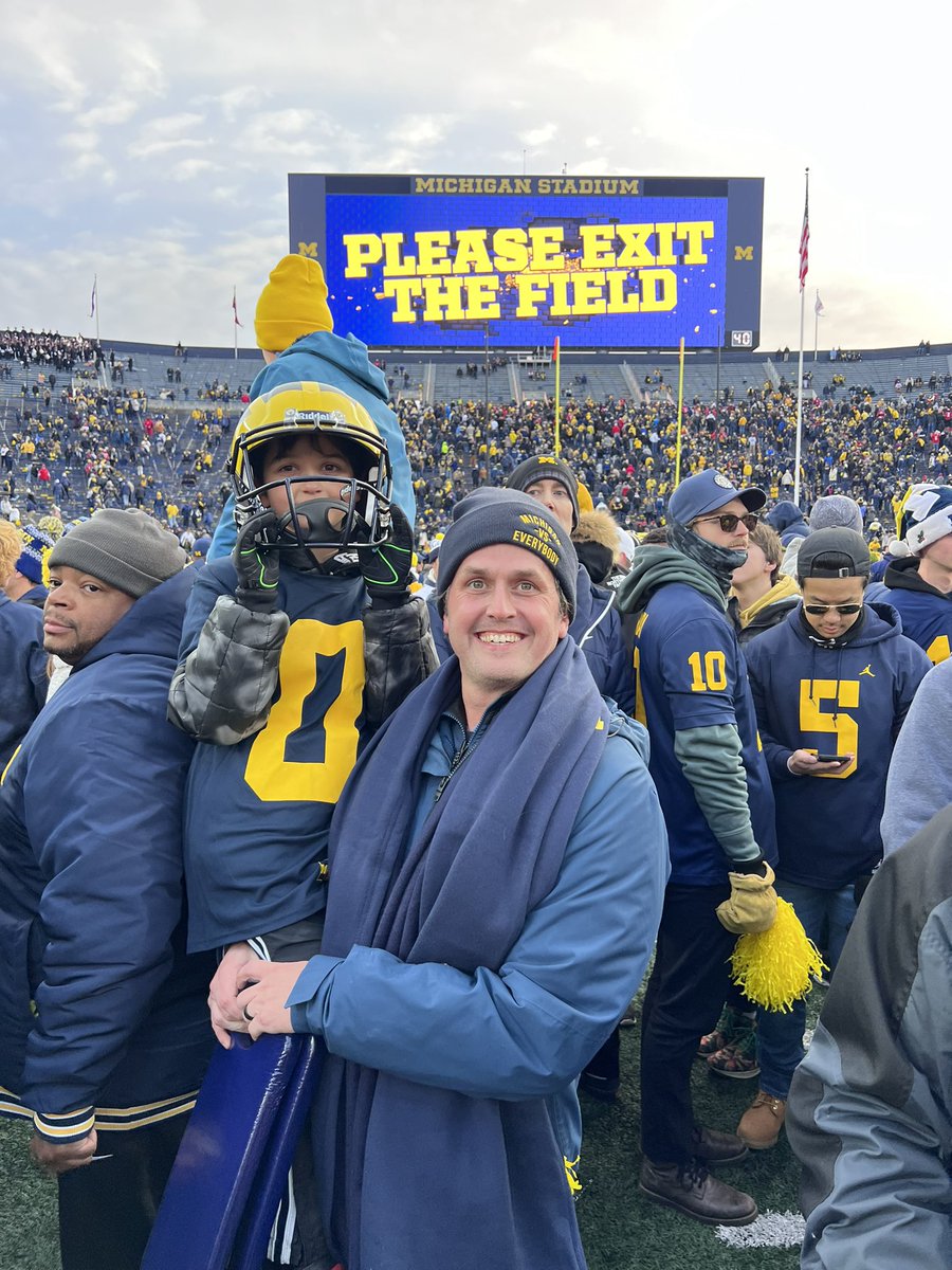 danbaiko's tweet photo. @stoolpresidente @BarstoolCFB @Gametime @stoolpresidente Dave this kid knows Football take him with you! https://t.co/F31L3sqFFl