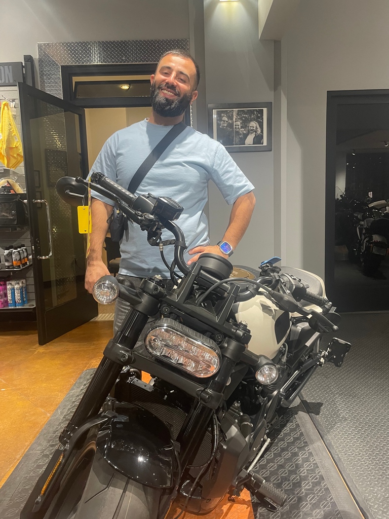 HDofGlendale's tweet photo. Roman stopped by the shop, signed up for the Riding Academy, and then picked up this rad Sportster S. He's been itching to get into riding and decided to take care of everything in one go! Congratulations ๐ค๐ผ๐ค๐ผ๐ค๐ผ
#GlendaleHarley #BiggestFastest #HarleyDavidson https://t.co/HFF6plw48Z