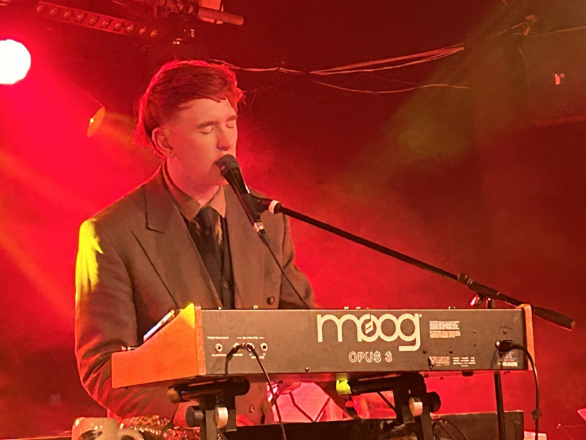 Breaking More Waves tweet media