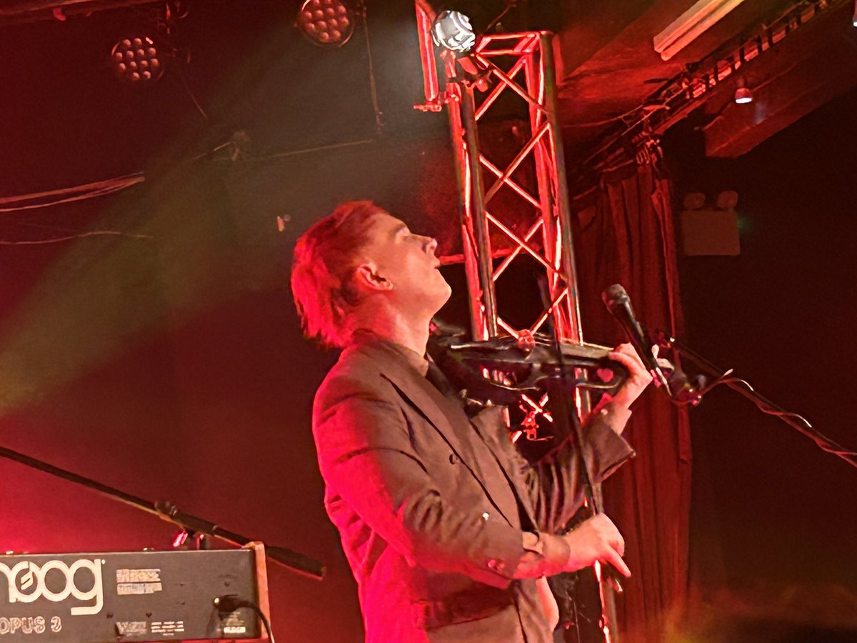 Breaking More Waves tweet media