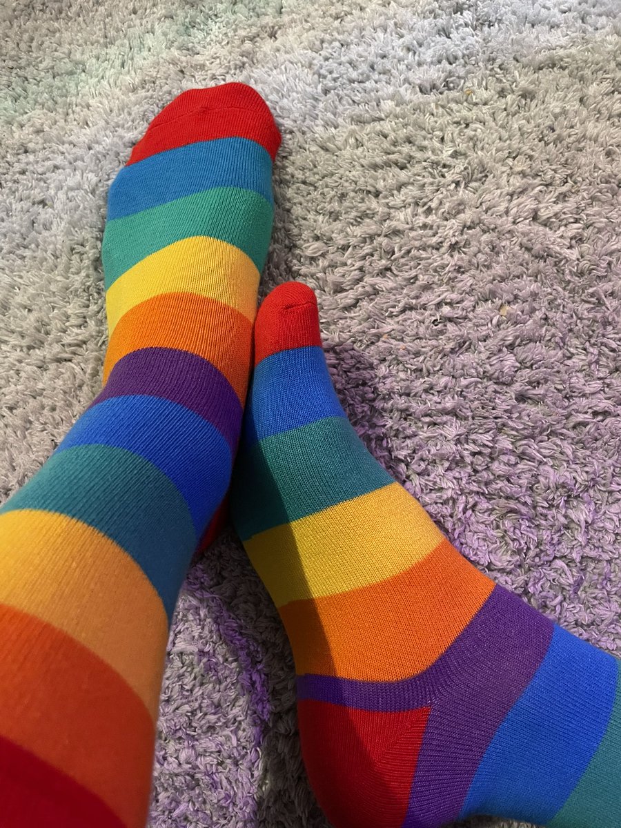 feettboy's tweet photo. celebrating pride with the socks from my friend :)))) #feet #footfetish #gay #pride #socks #feetpics #picsoffeet #feetlovers #feetdom #feetfandom https://t.co/BWpaFN7j1H