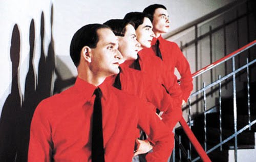 soundstoryuk's tweet image. #nowplaying  
#midnightmix 
Kraftwerk  
- The Robots 
 youtu.be/-wop47G2qeY