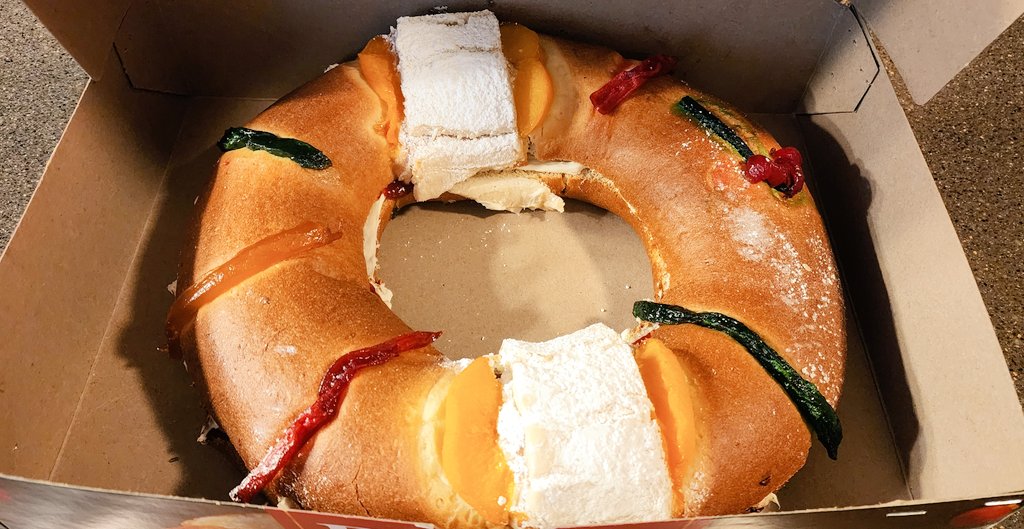 ProsperaUSA's tweet photo. #ThreeKingsDay is here and we join #ChalotteNC client @BetancurManolo in his tradition of preparing an oversized version of Rosca de Reyes (king cake), adorned with dried and candied fruit in traditional Latin American style large enough to feed hundreds: https://t.co/vpp2sMZjbx https://t.co/NJtF2zltZu
