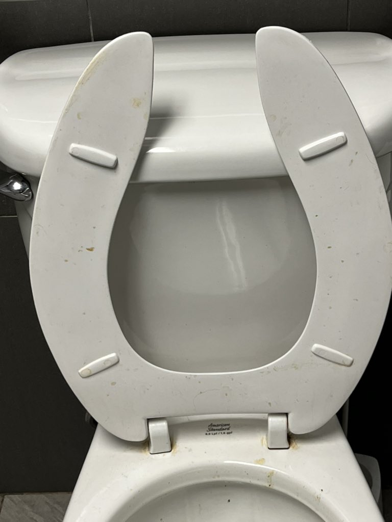 leeannehop's tweet photo. @GTboutique I used one of the bathrooms when I was shopping in Sutton store today , I know all bathroom doors are locked . This was one of the dirtiest ones I have ever seen… https://t.co/7cEY0R5GkG