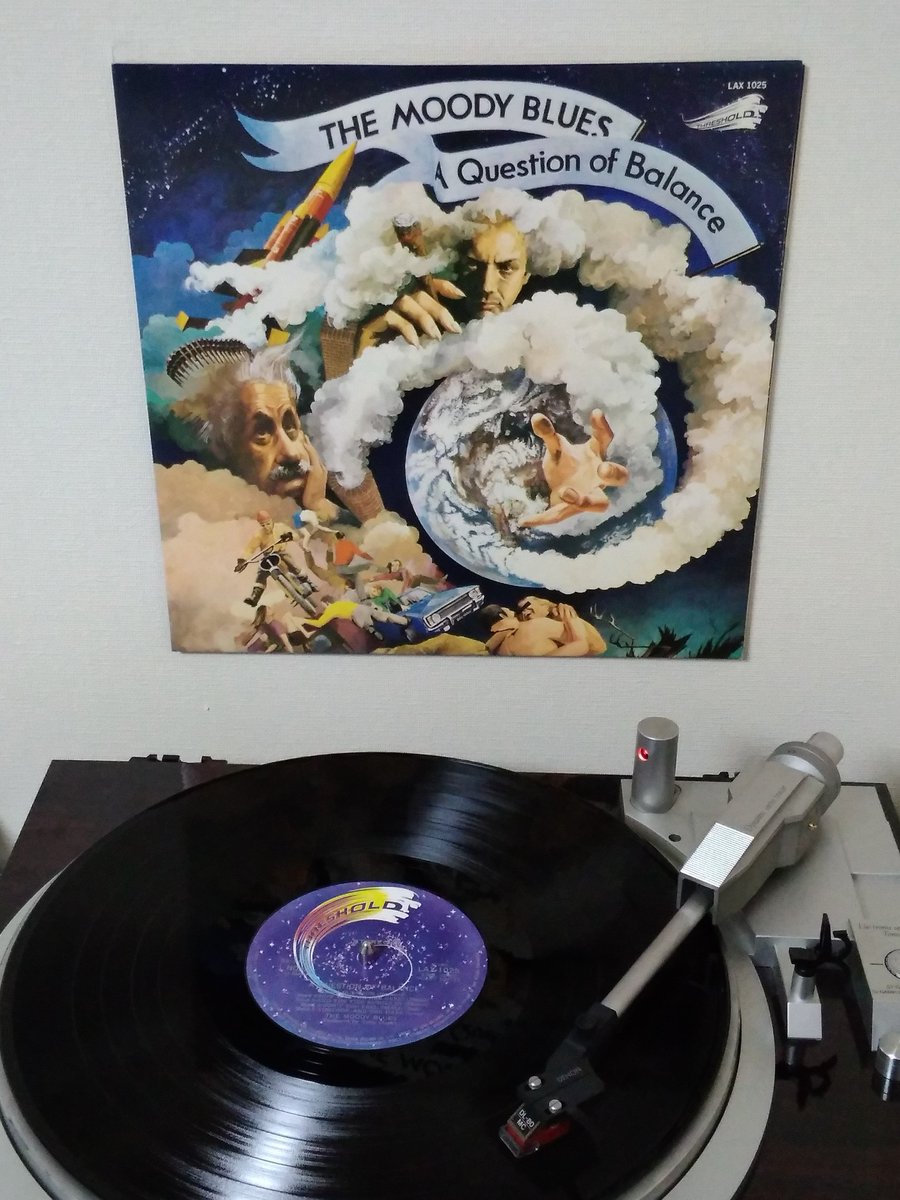 The Moody Blues - A Question of Balance (1970) 
#nowspinning #NowPlaying️ #アナログレコード
#vinylrecords #vinylcommunity #vinylcollection 
#classicrock #britishrock #progressiverock #folkrock 
#themoodyblues